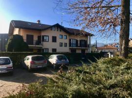 Mansarda Margherita，位于Gozzano的酒店