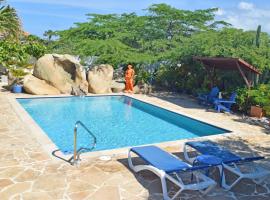 Villa Bougainvillea Aruba Rumba Suite，位于棕榈滩的民宿