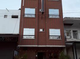 Hotel la Posada de Carlos，位于Carepa的酒店