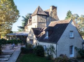 Hôtel La Hoirie，位于萨尔拉拉卡内达的酒店
