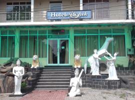 Abishek Hotel & Resort，位于Ridigama的酒店