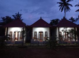 Santhi Guna Bungalow，位于珀尼达岛的酒店