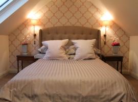 Granny's Attic at Cliff House Farm Holiday Cottages,，位于惠特比的公寓