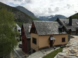 Casa Aranesa，位于阿蒂斯的滑雪度假村