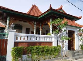Rumah Jawa Guest House (Syariah)，位于日惹的住宿加早餐旅馆