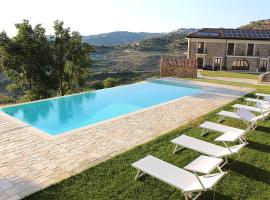 Casale Acquaviva with private pool，位于托尔基亚拉的酒店