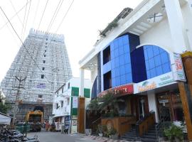 Sri Sarvesha JS Palace temple view，位于蒂鲁瓦纳马莱的酒店