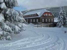 Stará škola，位于多尔尼马拉乌帕的住宿加早餐旅馆