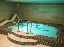 Carol Boutique & SPA ex Vila Cornelia，位于布加勒斯特的酒店