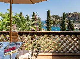 La Matrangela Charme Apartments，位于陶尔米纳Taormina Cable Car - Mazzaro Station附近的酒店