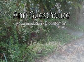 Anri Guesthouse，位于布隆方丹的带停车场的酒店