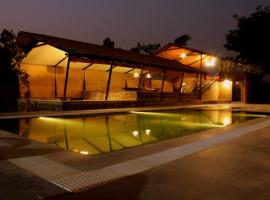 Maati Jungle Lodge Resort Bandhavgarh，位于塔拉的酒店