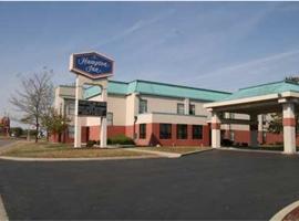 Hampton Inn Cincinnati Monroe，位于Monroe的酒店
