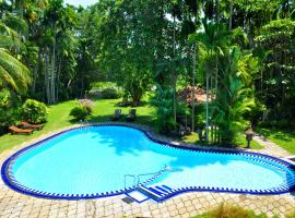 Ayubowan Swiss Lanka Bungalow Resort，位于本托塔的度假村