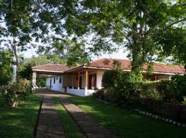 Casa Hotel El paraiso de Chinauta，位于基奥塔的酒店