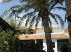 Sun & Palm Trees，位于Balsares的酒店
