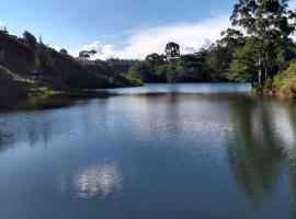 Cabañas La Honda，位于瓜塔佩的木屋