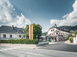 Das Salvator Iris Porsche Landhotel，位于弗里萨赫的酒店