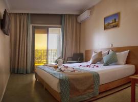 Hotel Al Mamoun，位于Inezgane的酒店