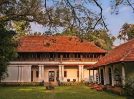 Chittoor Kottaram Royal Mansion- CGH Earth，位于科钦紫菀城附近的酒店