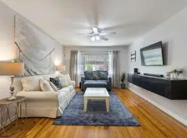 Close to NYC | King Bed | Free Parking