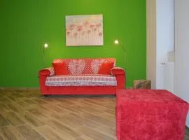 Parravicini Red Flower apartment