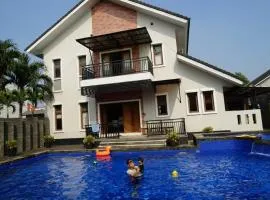 Pesona Air - Villa and Private Pool