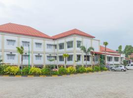 RedDoorz Plus near Jatinangor Town Square 2，位于Talun的酒店