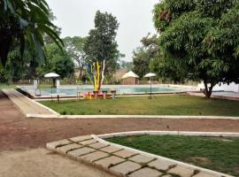Chandane Farm Resort，位于卡尔贾特的酒店