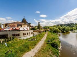 Hostel Příběh，位于Týnec nad Sázavou的酒店