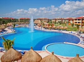 Bahia Principe Grand Coba - All Inclusive，位于艾库玛尔的度假村