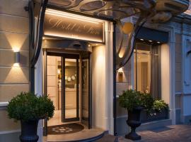 Hotel Dei Fiori Restaurant - Meeting & Spa，位于阿拉西奥的酒店
