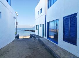 Apartamento La Caleta，位于法马拉的酒店