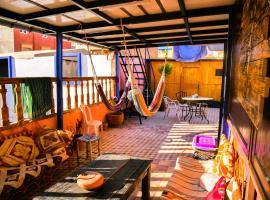 Surf hostel Morocco，位于塔姆拉赫特乌兹达尔的酒店