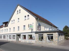 Hotel-Restaurant Sälzerhof，位于Salzkotten帕德博恩-利普施塔特机场 - PAD附近的酒店