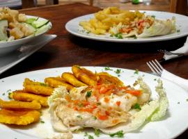 Hotel Playa Reina，位于Llano de Mariato的酒店