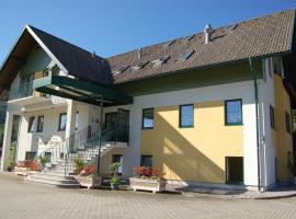 Gasthaus Pension Zum lustigen Steirer，位于穆尔河畔布鲁克的酒店