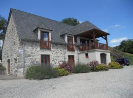 Annie jouve chambres d'hôtes champassis，位于Vebret的酒店