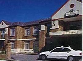 Dandenong Quest Inn，位于丹德农的酒店