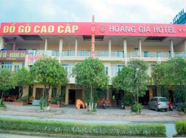 Khách Sạn Hoàng Gia Lào Cai - Hoang Gia Hotel，位于老街市Duc Huy Plaza购物中心附近的酒店