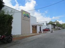Los Nogales Líbano，位于Marsella的酒店