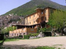 Villa Grancassa Residenza D'Epoca，位于圣多纳托瓦尔迪科米诺的酒店