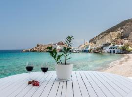 Blue Mare Apartments on the beach，位于Firopótamos的酒店