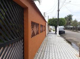 Casa a 50 Metros da Praia - No melhor local da PG，位于大普拉亚的酒店