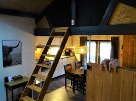 De Oude Stoffeerderij，位于Dussen的酒店