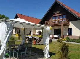 Pokoje i domki Saraceńska Chata