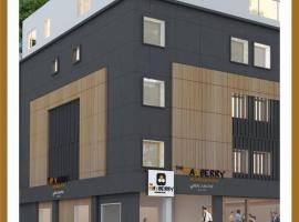 The Mayberry -A Bergamont Group of Hotels，位于蒂鲁布尔的酒店