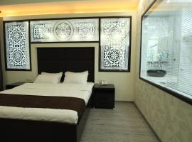 SAFIR BUSINESS HOTEL o，位于杜尚别杜尚别国际机场 - DYU附近的酒店