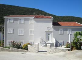 马里卡别墅公寓，位于内乌姆的酒店