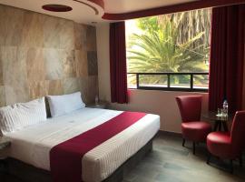 Hotel Jard Inn Adult Only，位于墨西哥城Tlalpan Avenue的酒店